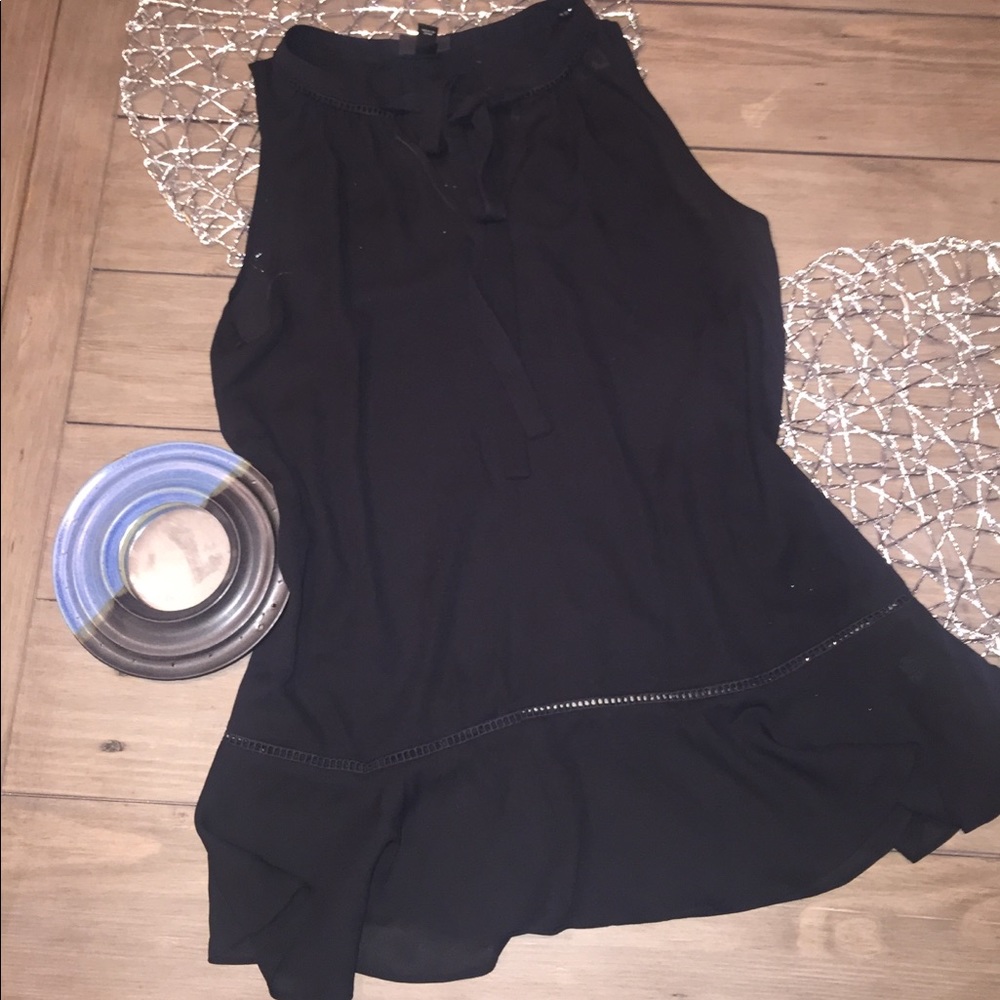 Mossimo shear blouse, tie neck, ruffle bottom szS